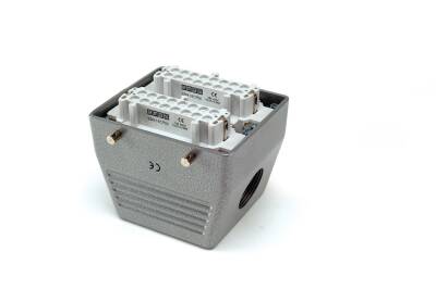 EBM32PU10 EMAS METAL 32 KONTAK UZATMA TİPİ PRİZ 16A YANDAN GİRİŞLİ ÇOK KONTAKLI - 1