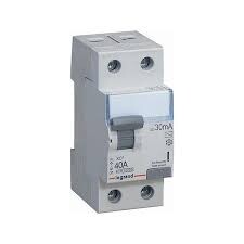 403341 LEGRAND 3X10A C TİPİ 4,5KA XS3 OTOMATİK SİGORTA 3245064033411